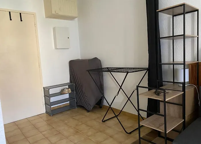 studio climatisé avec parking