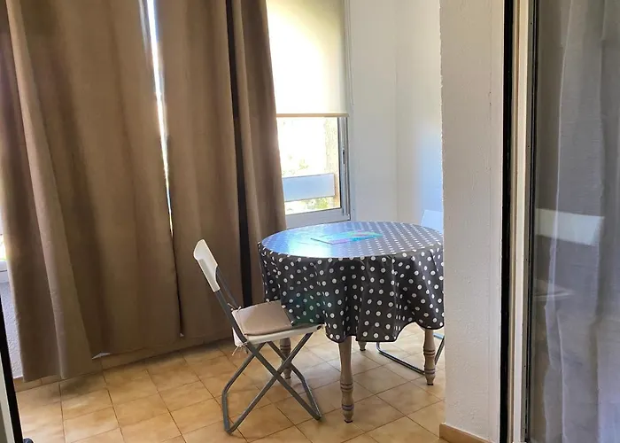 studio climatisé avec parking